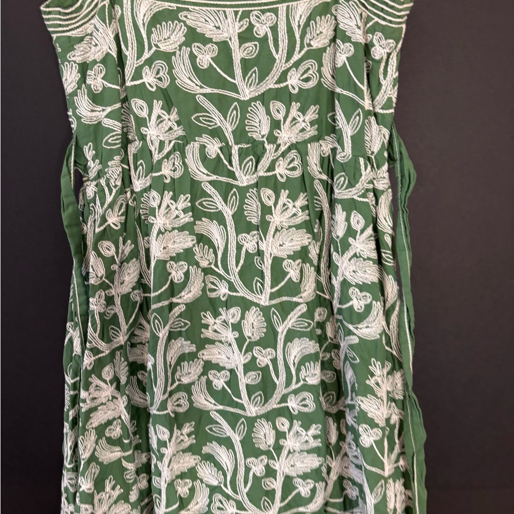 Max Edition Green Dress with White Embroidery